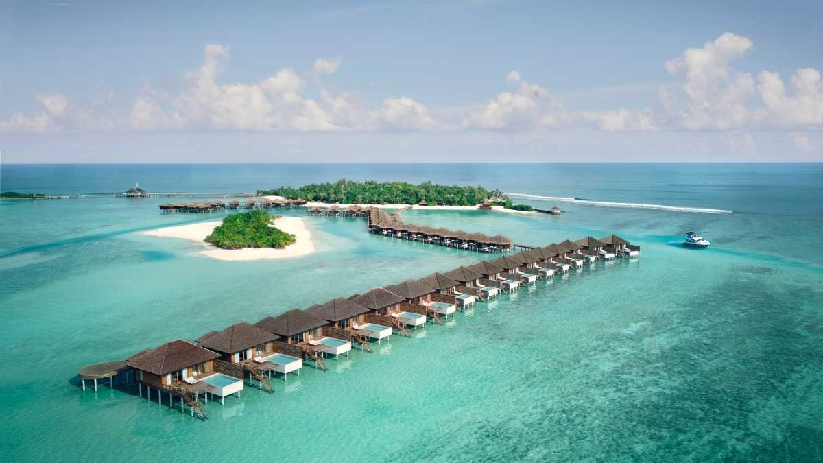 Michelin-Starred Marvels in the Maldives: Anantara Veli Resort's Gastronomic Journey!