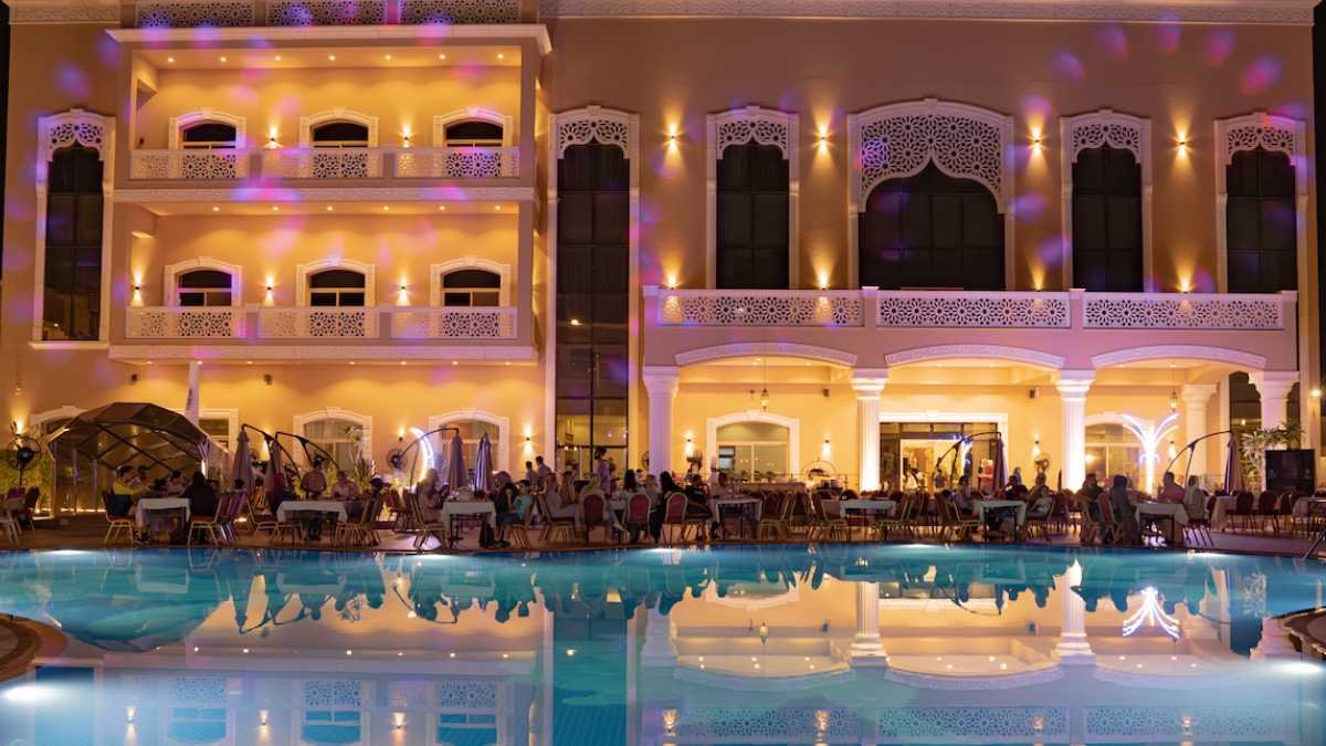 Summer Sensations: Dive into Luxury at Radisson Hotel Riyadh Airport!
