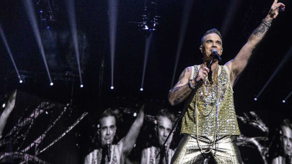 ‘FEEL REAL LOVE’ WITH TICKETS TO WATCH ROBBIE WILLIAMS AND SAKURA AFTERNOON TEA