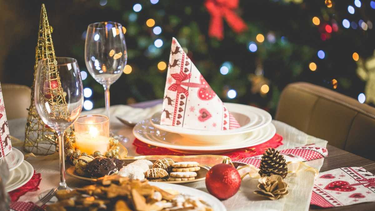 Jingle to a Vegan Christmas: Tips and Tricks for a Festive Feast