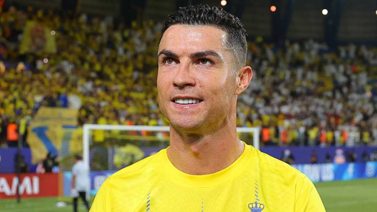 Ronaldo Wins Maradona Award in Dubai's Soccer Extravaganza!