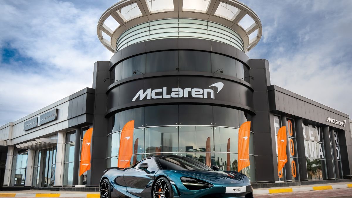 Mclaren Abu Dhabi Unveils First Ever 750s Delivery In Uae!