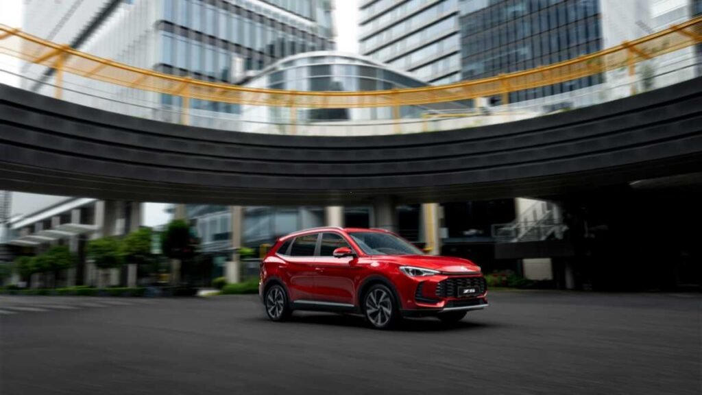 MG ZS: The Compact SUV That’s Big on Style, Tech, and Thrill!