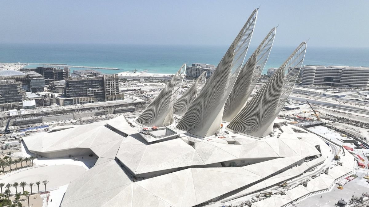 Zayed National Museum, Abu Dhabi, Opens Its Doors to 300,000 Years of History!”