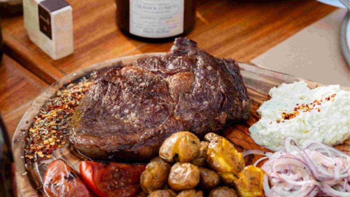 Indulge Yourself Into World Class Dining Options Of Erth Abu Dhabi