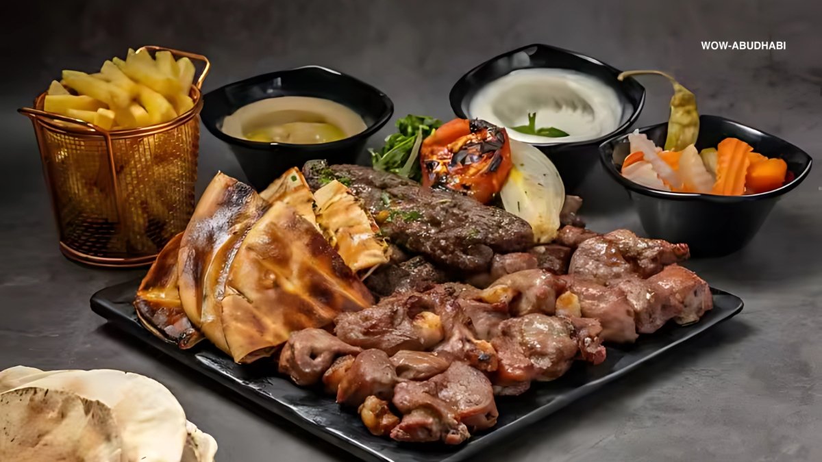 Shawarma platter with Turkish bread at Al Bosphur Abu Dhabi