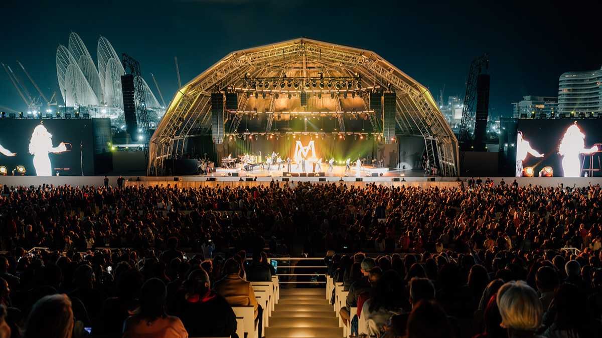 New Year’s Eve in Abu Dhabi: Big Concerts, Desert Nights & All the Glam