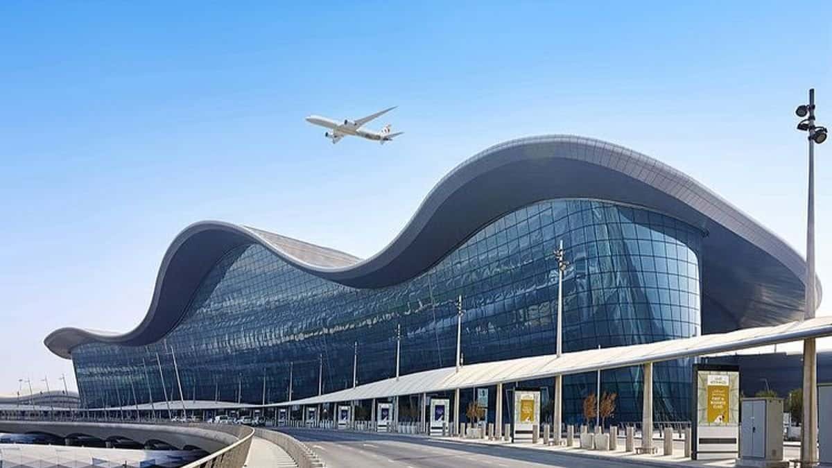 Zayed Airport Opens Doors to Visitors